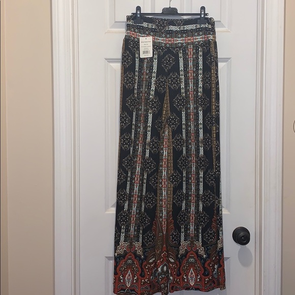 Pants - Wide leg palazzo pants